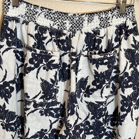 Casual Floral Linen Blend Straight Leg Pant - Picture 9 of 12
